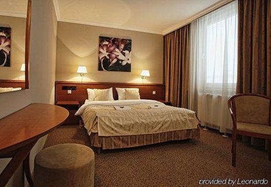 Hotel Victoria Lublin Habitación foto